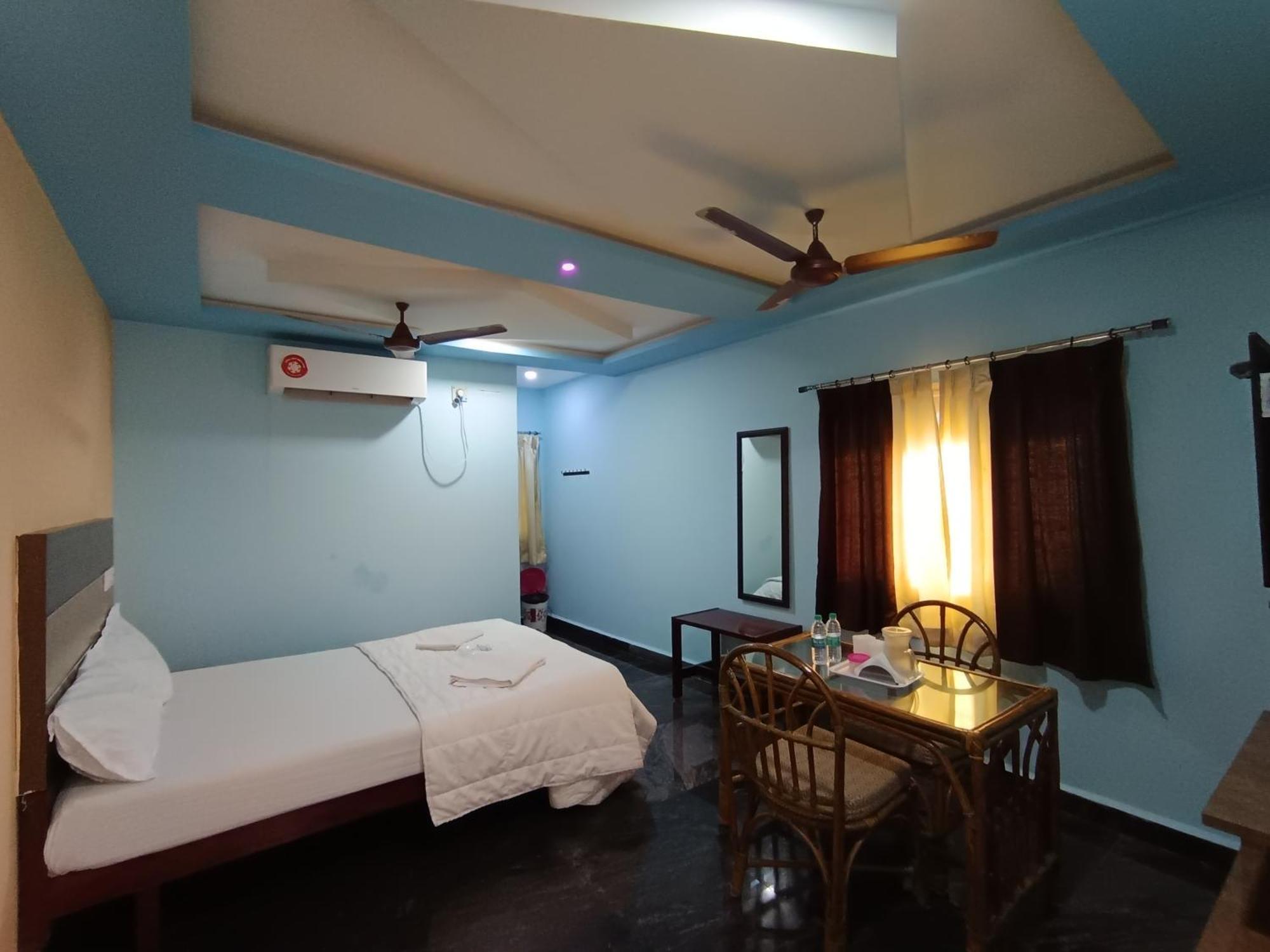 Sri Murugan Beach Paradise Hotel マハーバリプラム エクステリア 写真