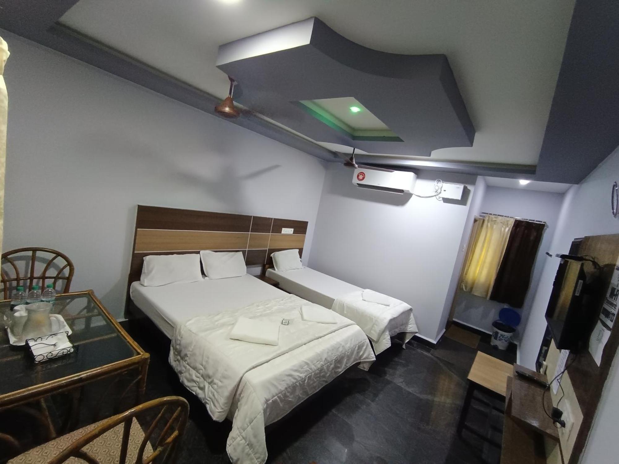 Sri Murugan Beach Paradise Hotel マハーバリプラム エクステリア 写真