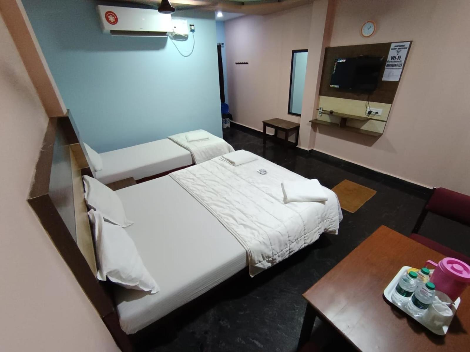 Sri Murugan Beach Paradise Hotel マハーバリプラム エクステリア 写真