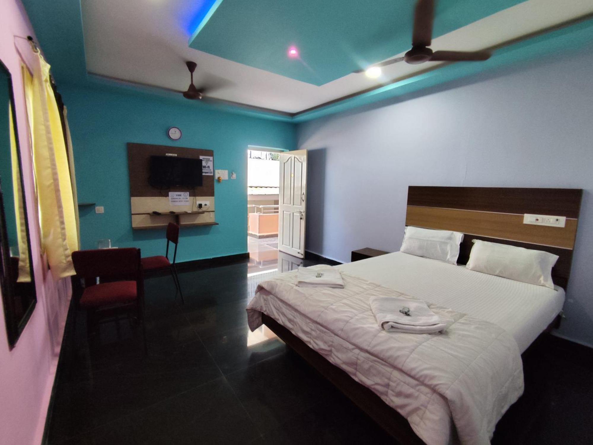 Sri Murugan Beach Paradise Hotel マハーバリプラム エクステリア 写真