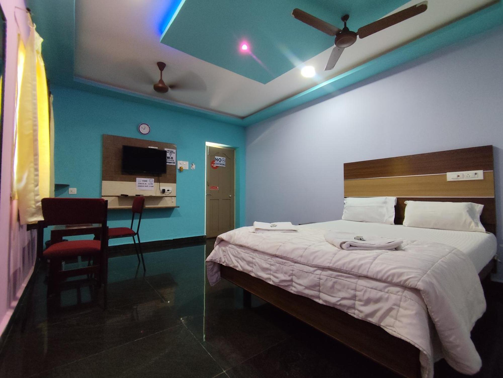 Sri Murugan Beach Paradise Hotel マハーバリプラム エクステリア 写真