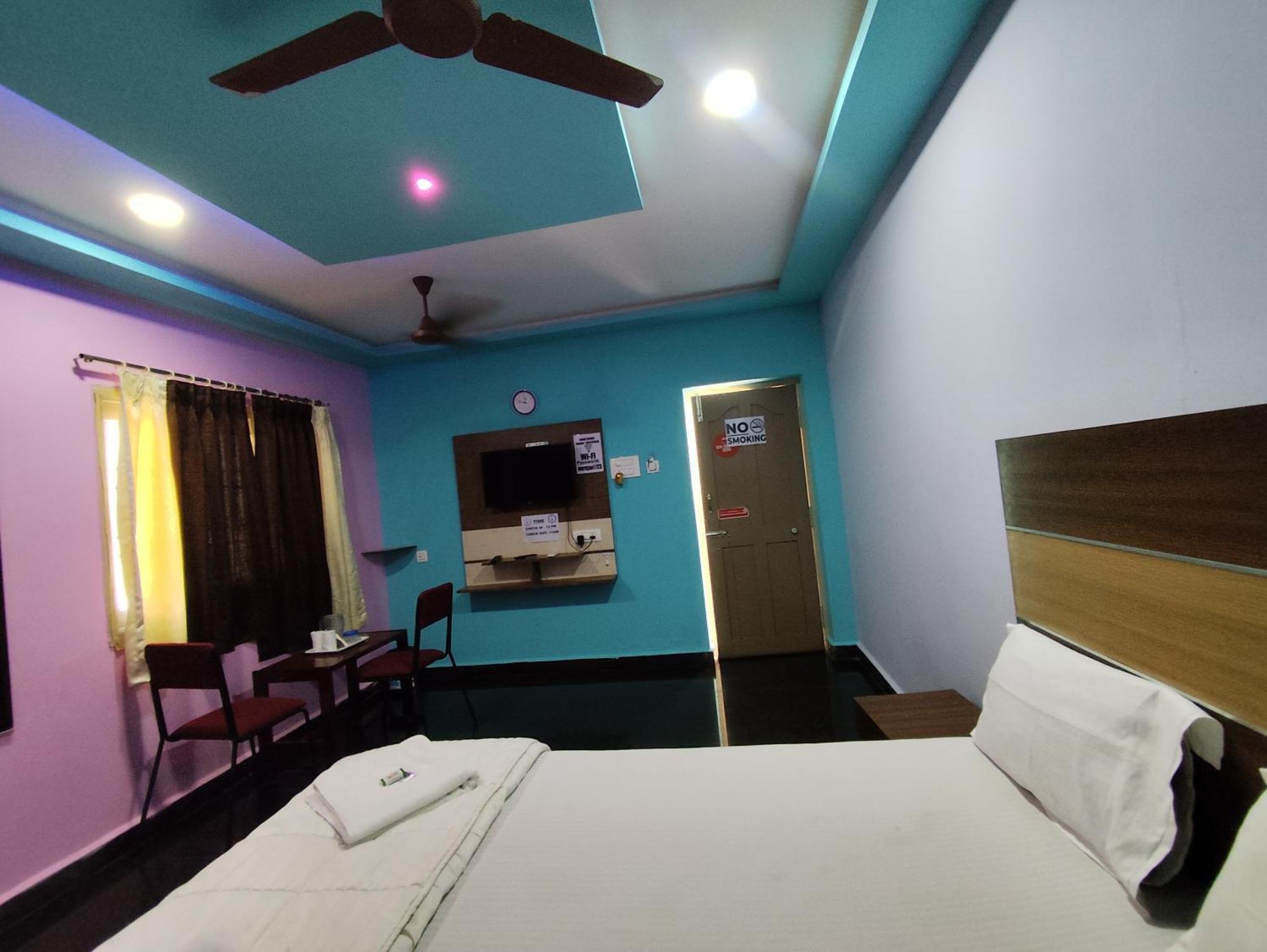 Sri Murugan Beach Paradise Hotel マハーバリプラム エクステリア 写真