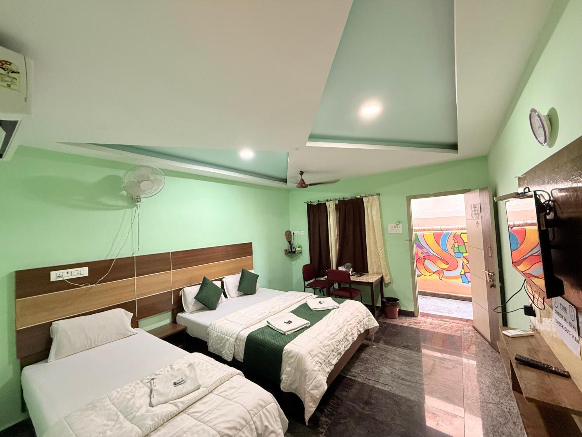 Sri Murugan Beach Paradise Hotel マハーバリプラム エクステリア 写真